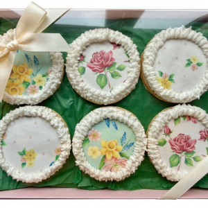 Spring flowers biscuit box